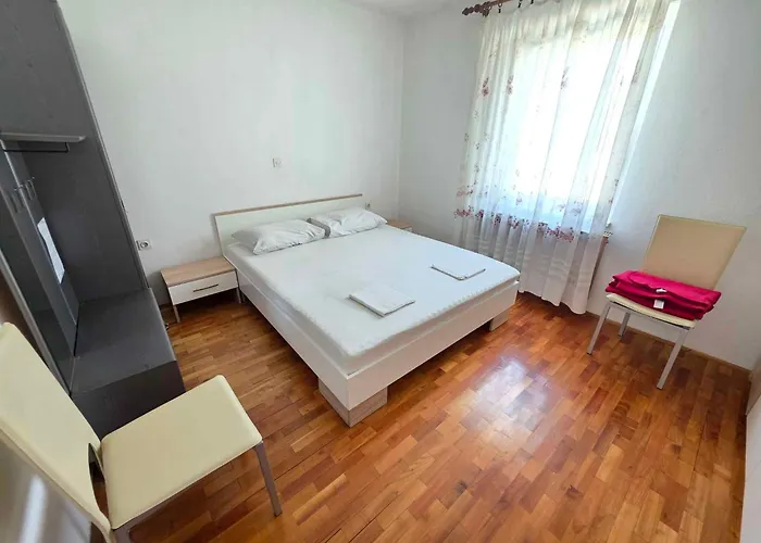 In 37973 Apartman *