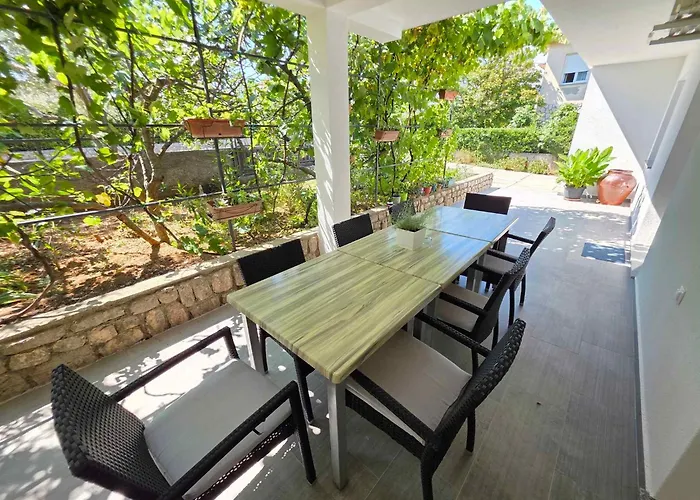 Apartman In 37973 Novi Vinodolski