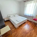 In 37973 아파트 *