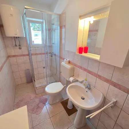 In 37973 Appartement Novi Vinodolski